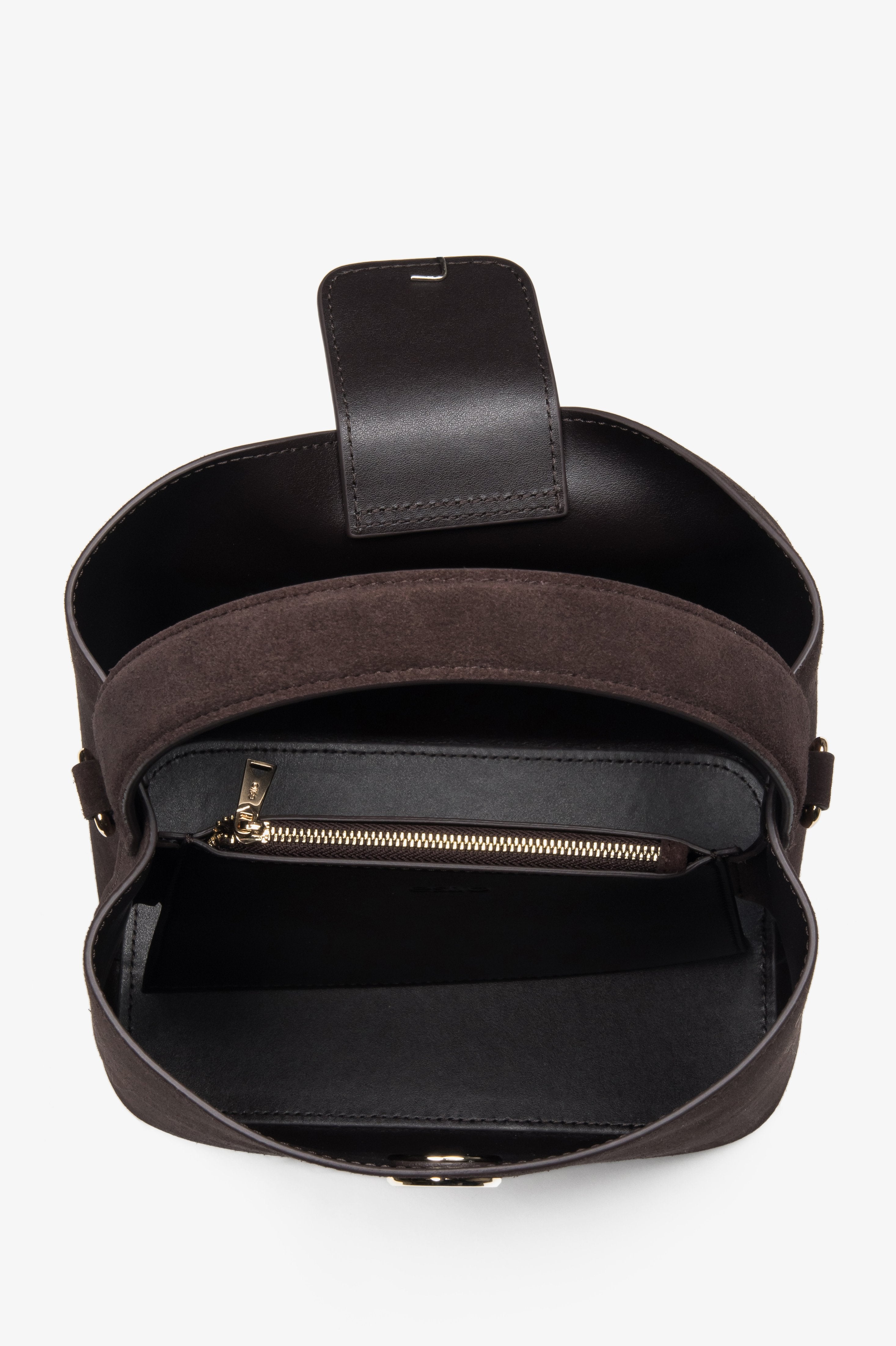 Elegante dunkelbraune Henkeltasche für Damen mit stabilen Tragegriffen.
