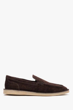 Dunkelbraune Damen-Mokassins von Estro aus weichem Veloursleder mit markanter Wulstnaht. 