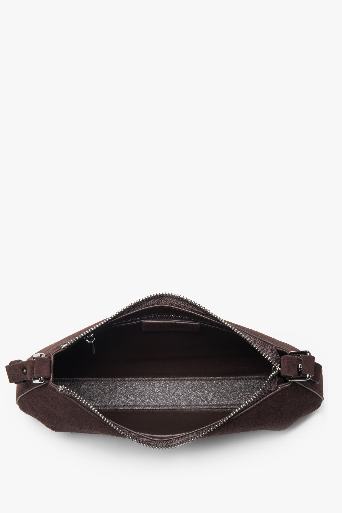 Elegante dunkelbraune Handtasche aus echtem Velours mit Schulterriemen.