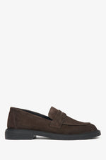 Dunkelbrauner Damen-Pennyloafer aus echtem Velours Estro ER00116792.