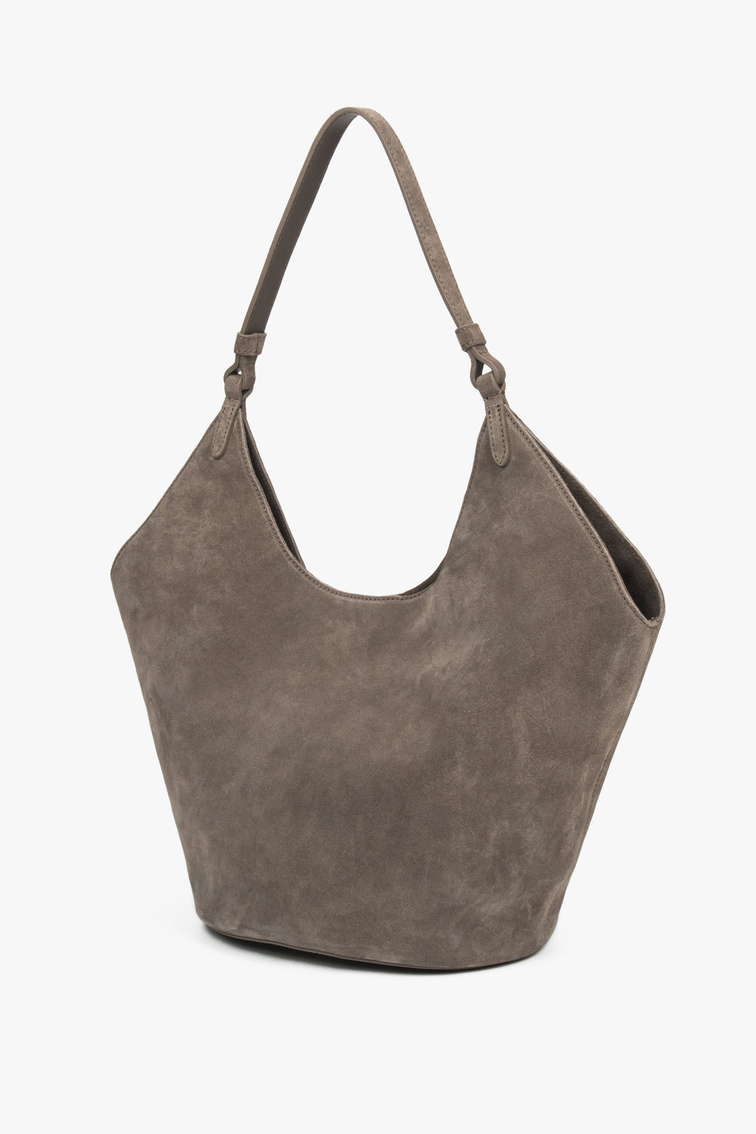 Schrägansicht der Damen-Tasche zur Veranschaulichung der breiten Konstruktion 