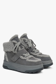 Damen-Winterstiefeletten aus dunkelgrauem Veloursleder mit Wollfutter von Estro.