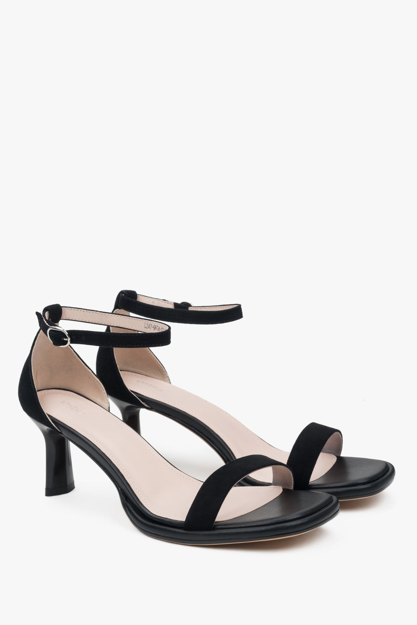 Elegante schwarze Damen-Sandalen von Estro aus weichem echtem Veloursleder.