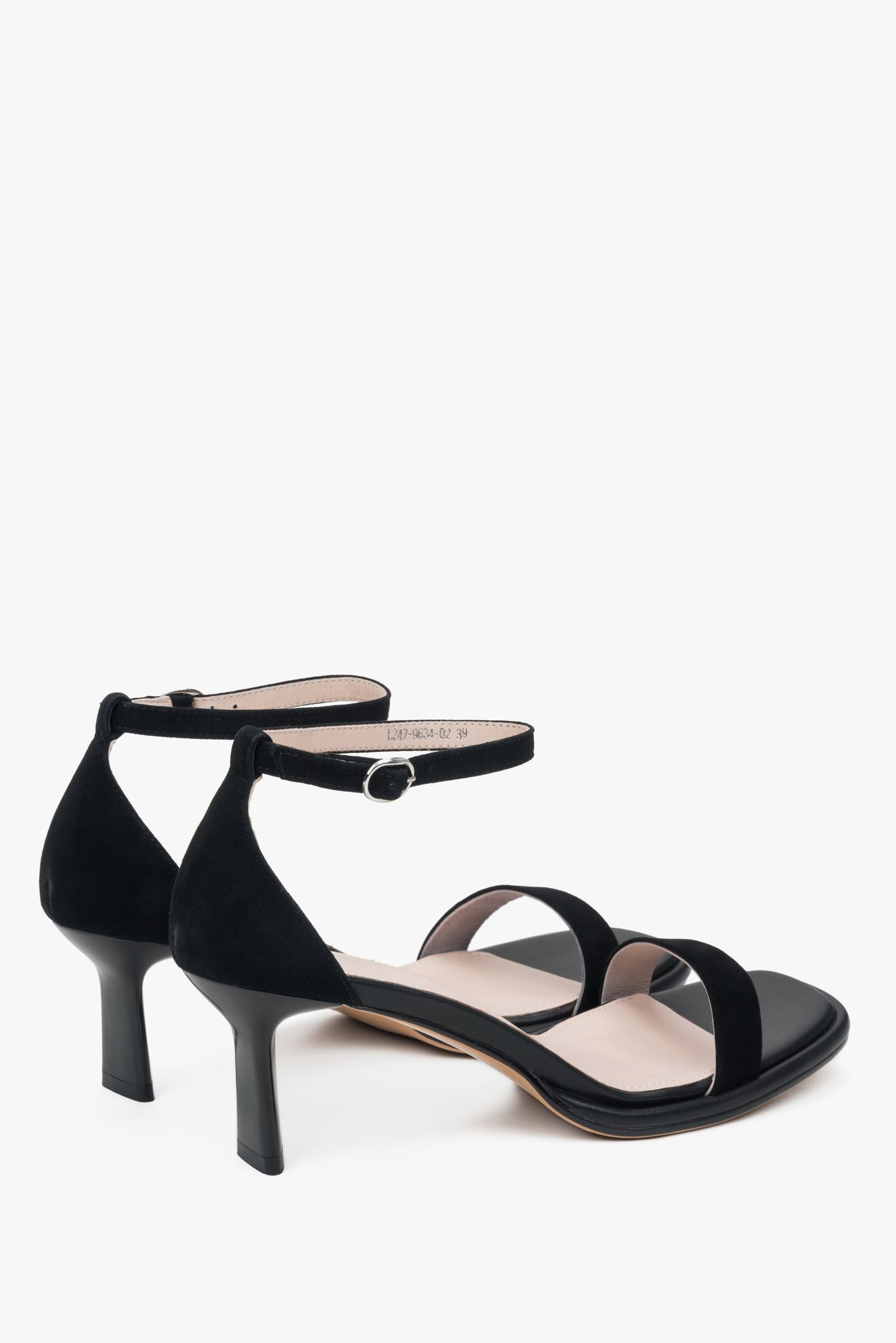 Stilvolle schwarze Damen-Sandalen von Estro aus hochwertigem echtem Leder mit bequemem Absatz.