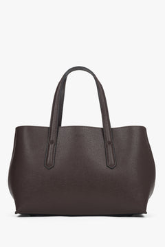 Frontalansicht der eleganten dunkelbraunen Damen-Tote-Bag aus glattem Echtleder.