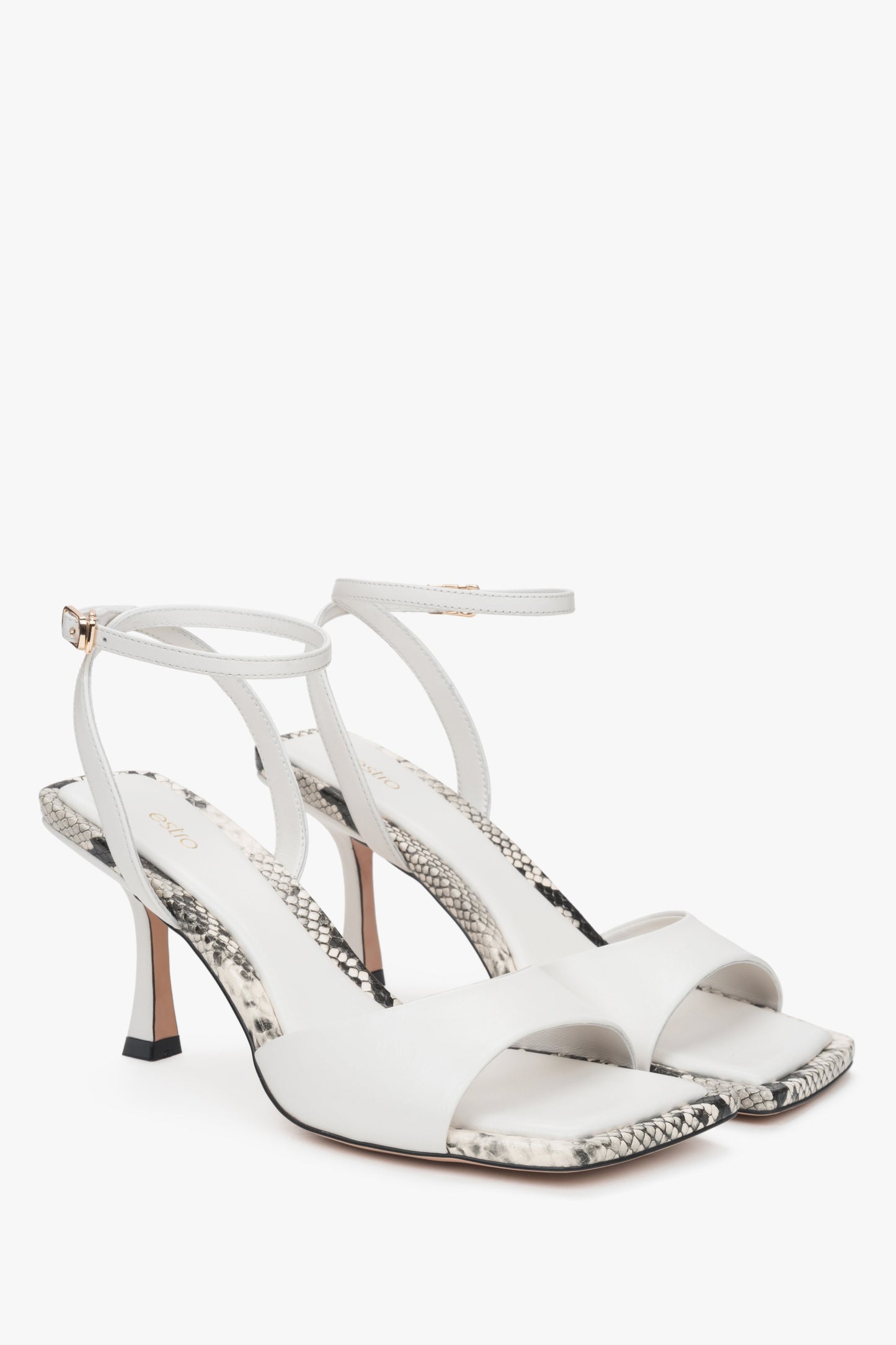Elegante Damensandalen in Hellbeige aus echtem Leder von Estro.