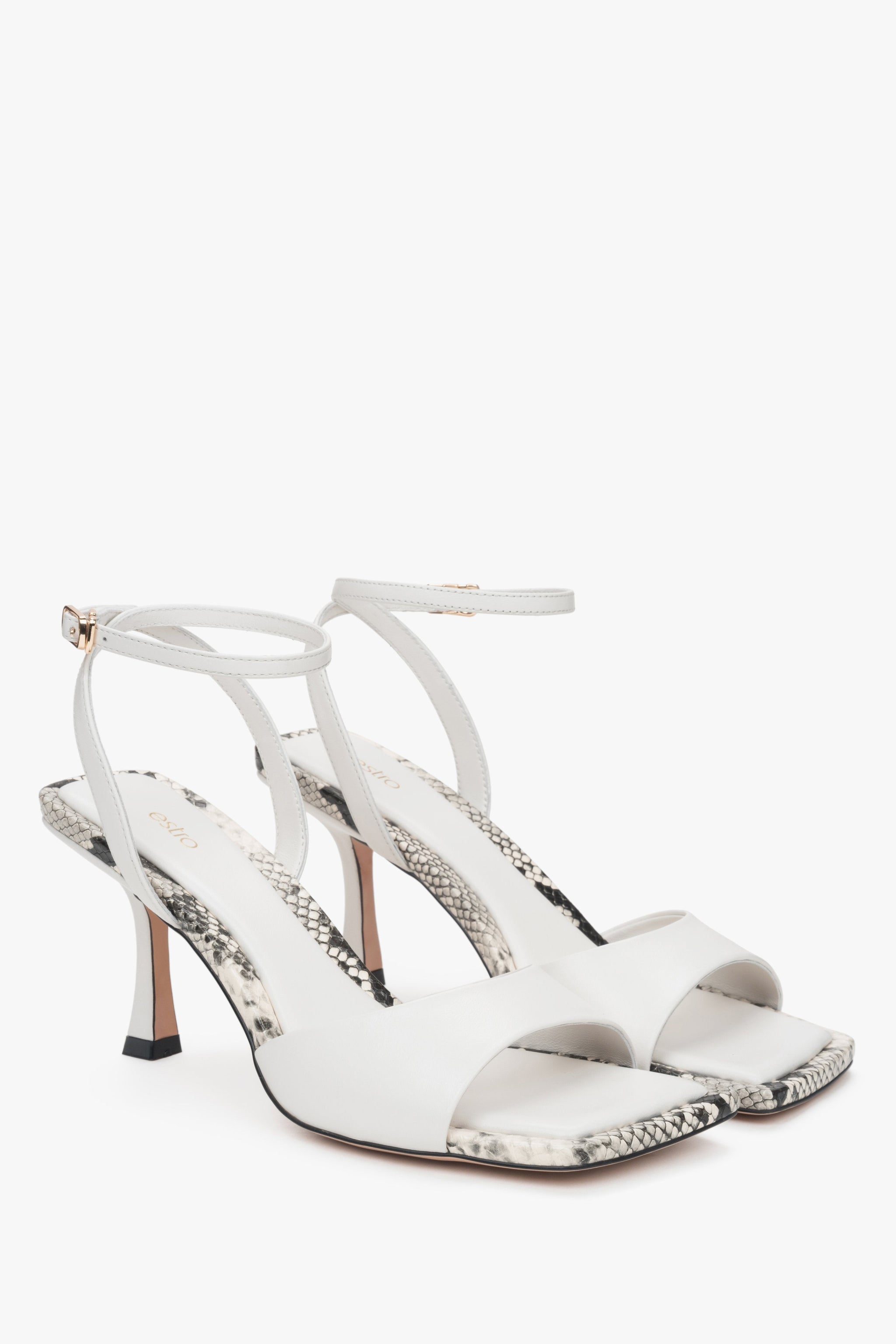 Elegante Damensandalen in Hellbeige aus echtem Leder von Estro.