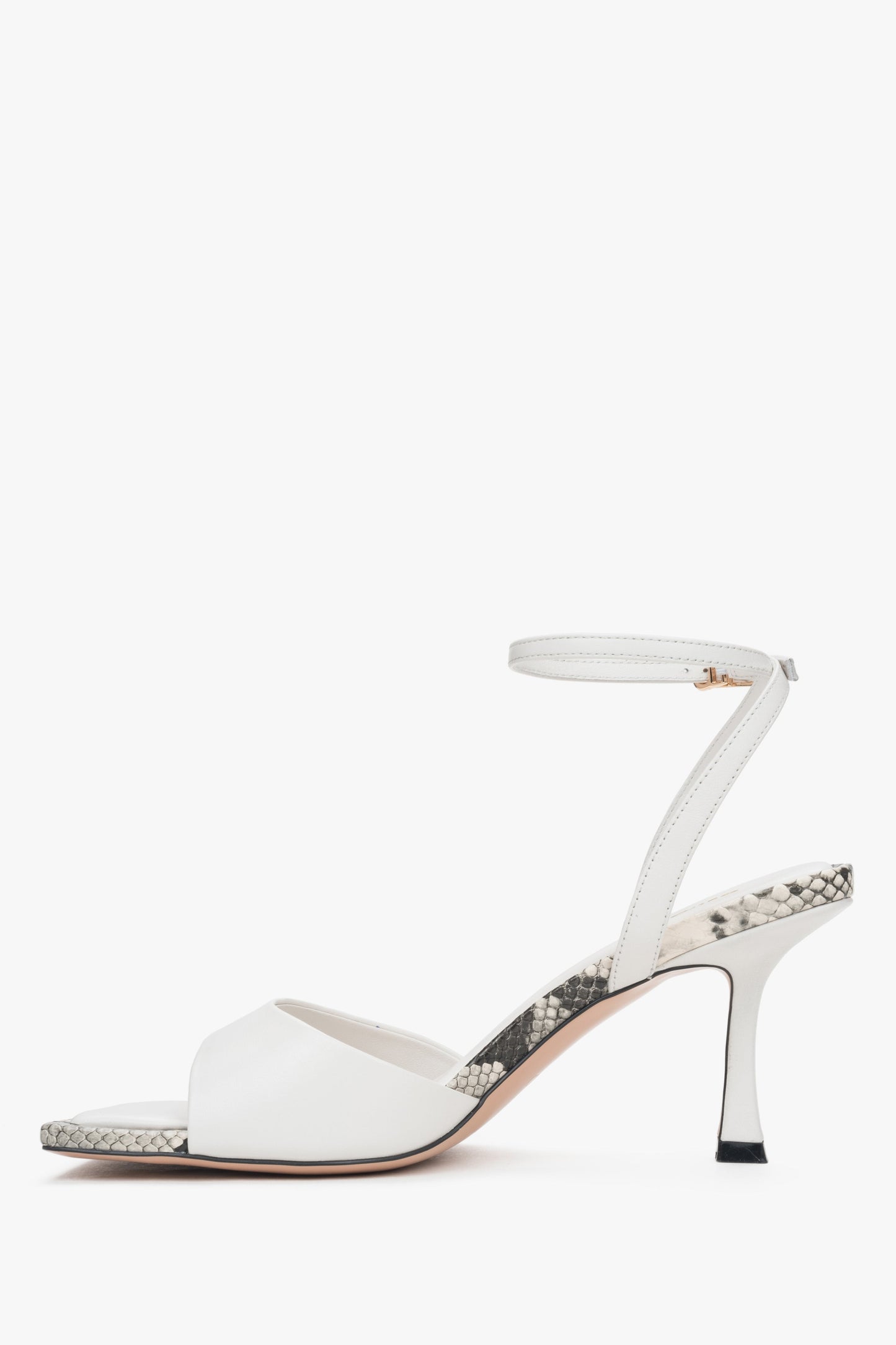 Stilvolle Damensandalen aus Naturleder in Hellbeige von Estro.