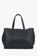 Frontalansicht der eleganten schwarzen Damen-Tote-Bag aus glattem Echtleder.