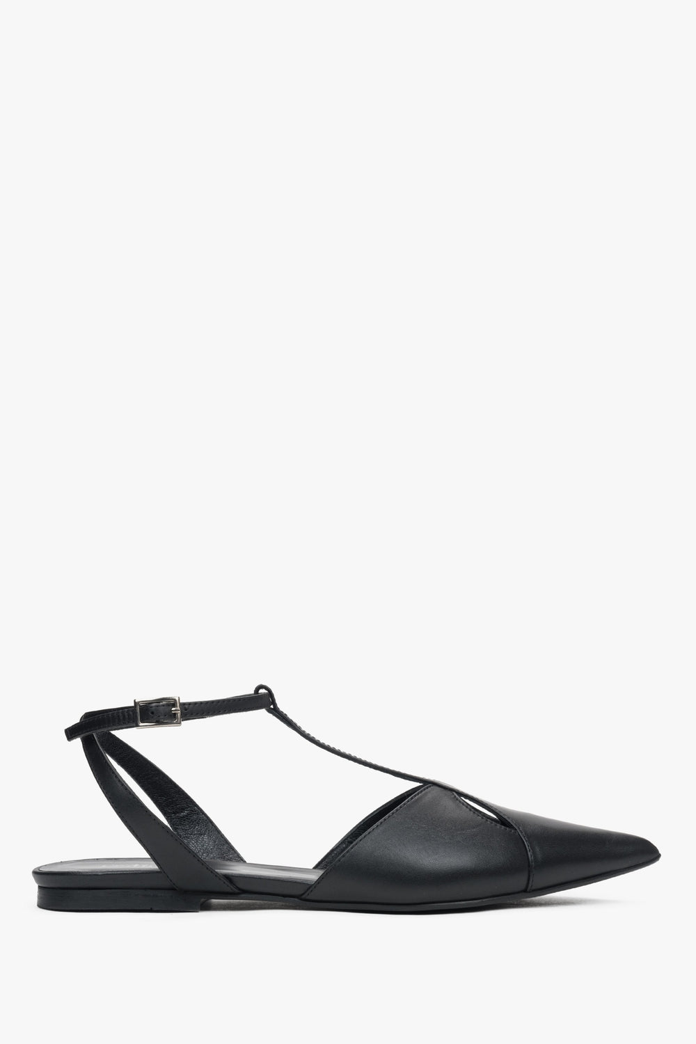Flache Damen-Sandalen aus schwarzem Leder mit spitzer Zehenpartie Estro ER00117385.