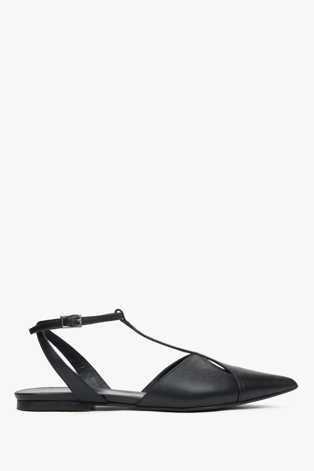 Flache Damen-Sandalen aus schwarzem Leder mit spitzer Zehenpartie Estro ER00117385.