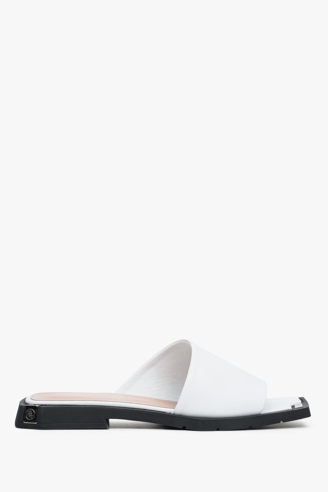 Estro: Weiße flache Damen-Mules aus Naturleder für den Sommer.