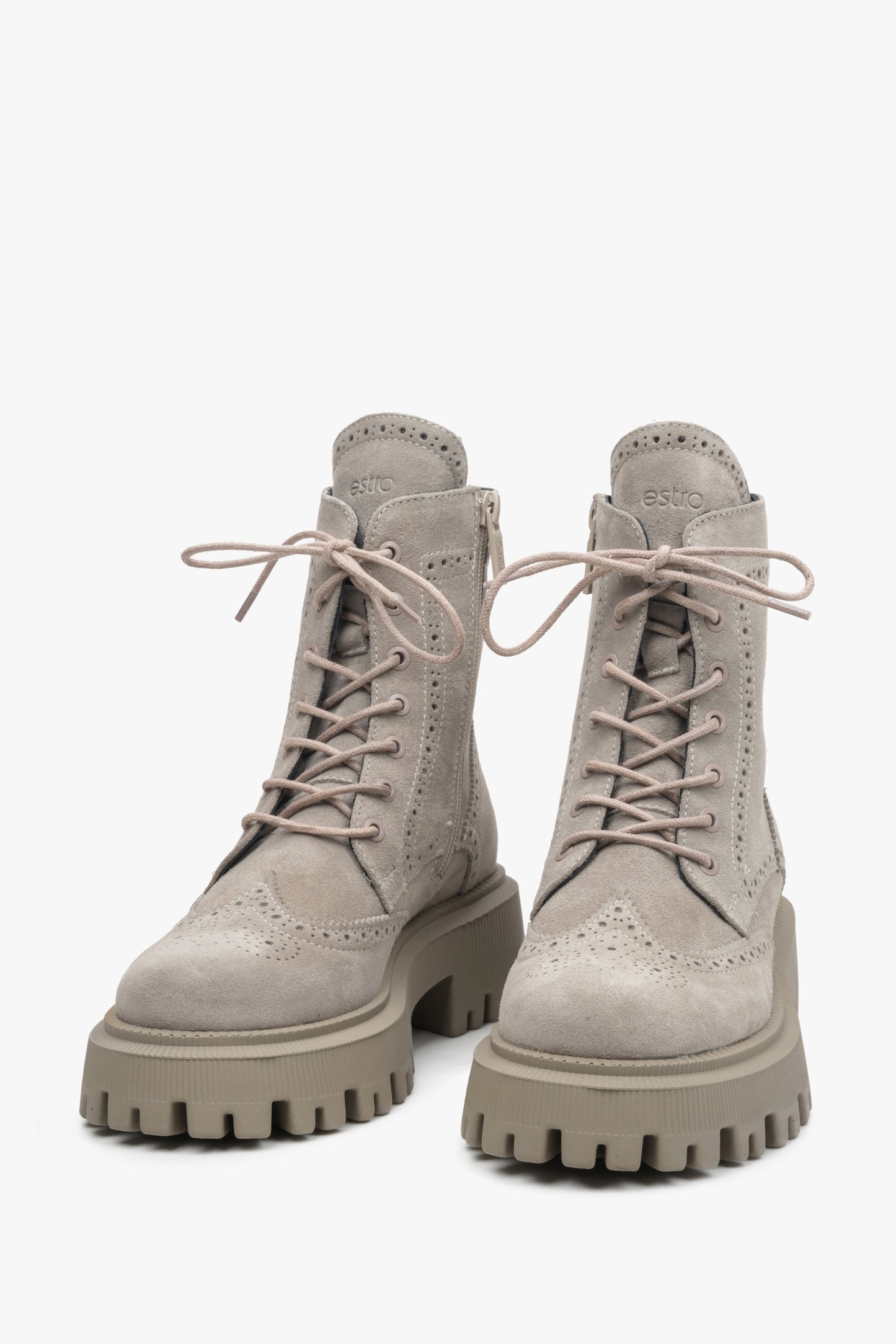 Graue Damen-Stiefeletten aus Wildleder mit Schnürung von Estro.