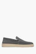 Graue Herren-Loafer aus italienischem Veloursleder in Seitenansicht ER00116890