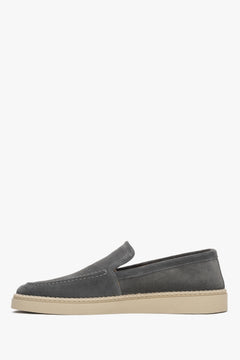 Slip-on Herrenschuh aus Veloursleder mit flacher Sohle ER00116890