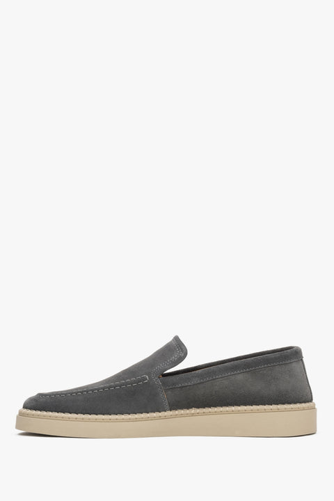 Slip-on Herrenschuh aus Veloursleder mit flacher Sohle ER00116890
