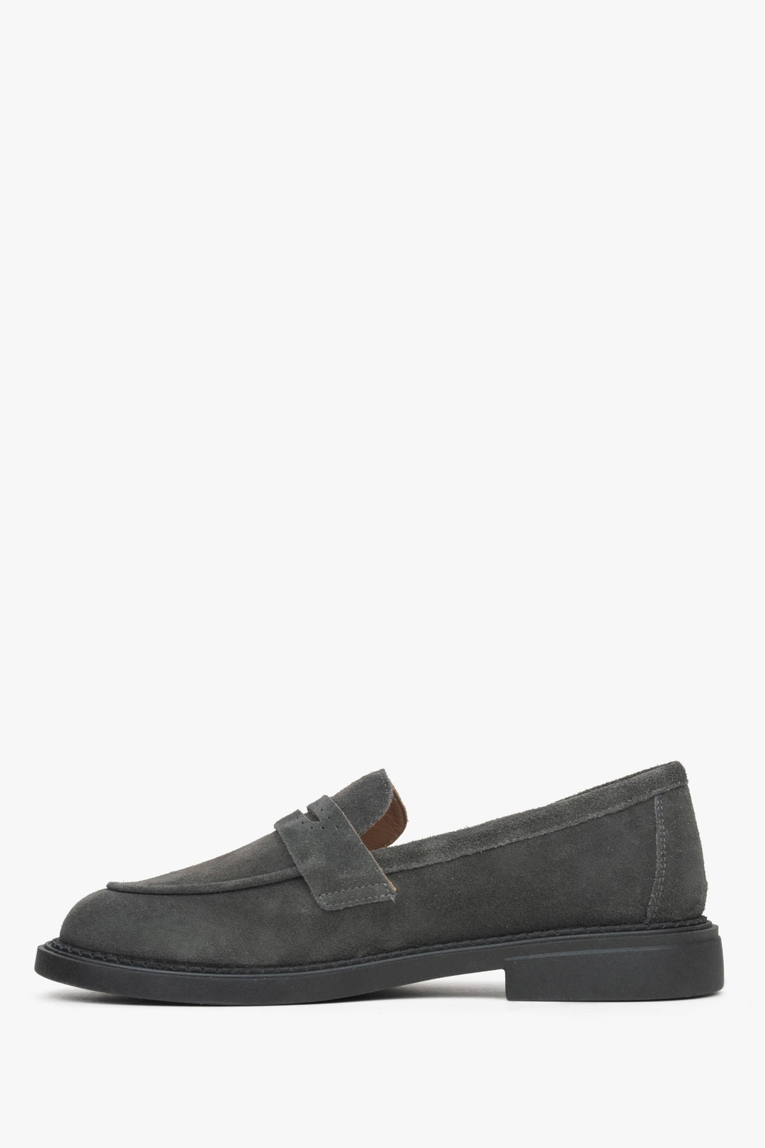 Estro graue Damen-Loafer aus echtem Velours – Seitenprofil der Schuhe.