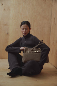 Große braune Damen-Tasche aus edlem italienischem Velours Estro ER00117912
