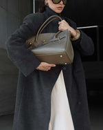 Große braune Damen-Henkeltasche aus edlem italienischem Echtleder Estro ER00116356.