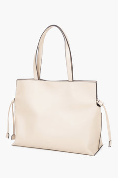 Ledertasche im erweiterten klassischen Shopper-Format