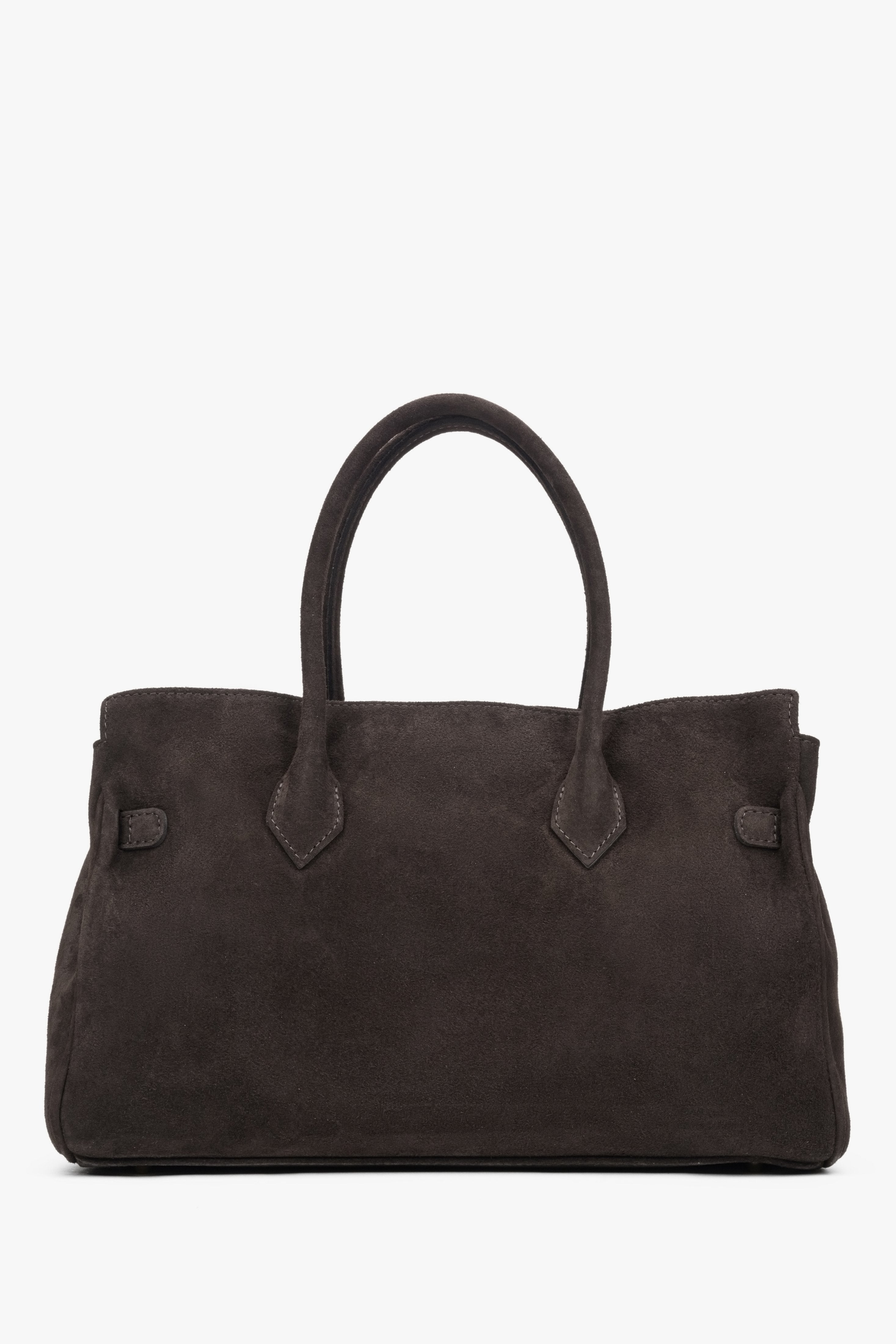 Rückwärtige, cleane Ansicht der großen Henkeltasche aus dunkelbraunem Premium-Velours