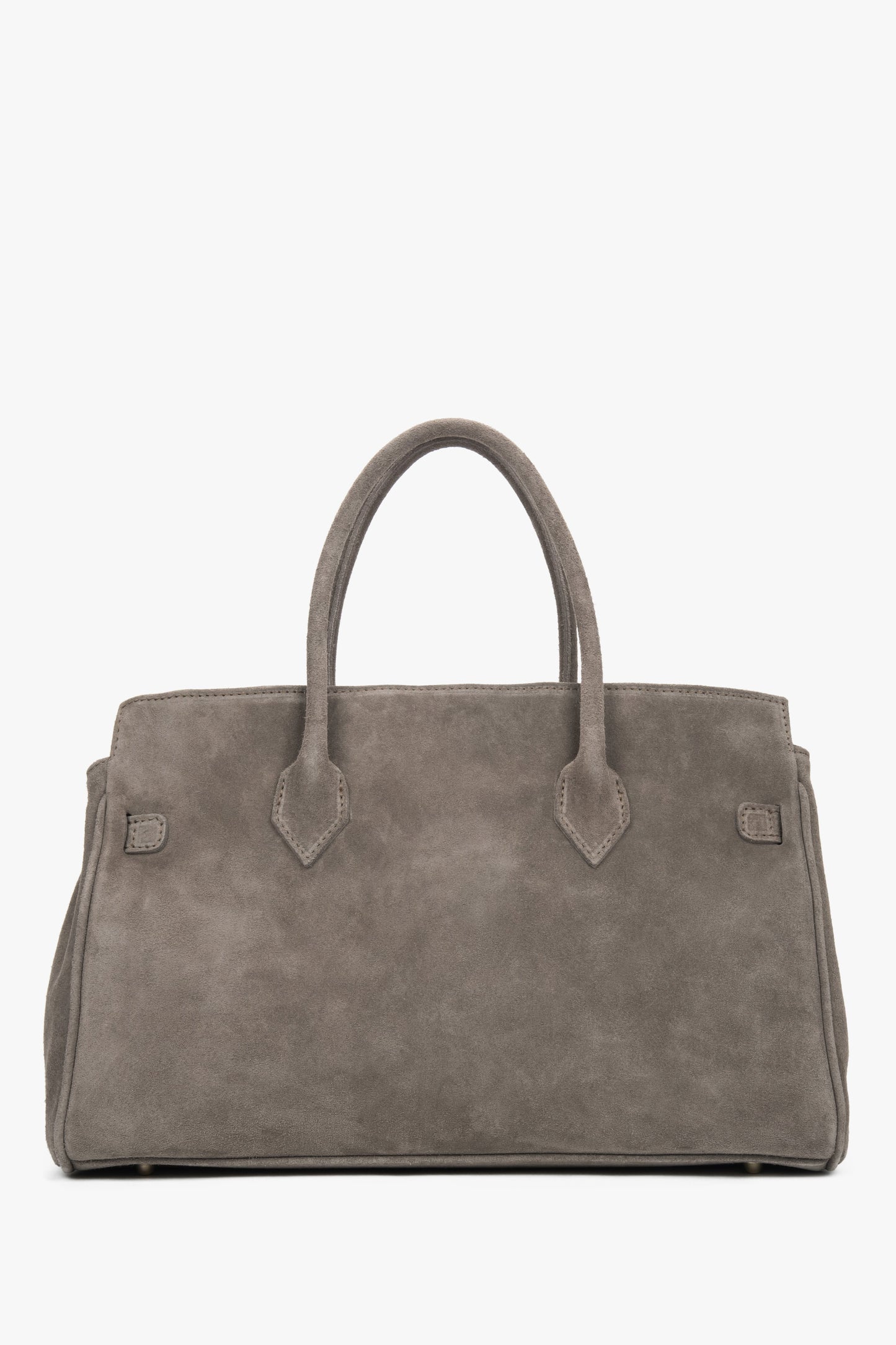 Rückansicht der edlen Velours-Handtasche von Estro mit klarem Design