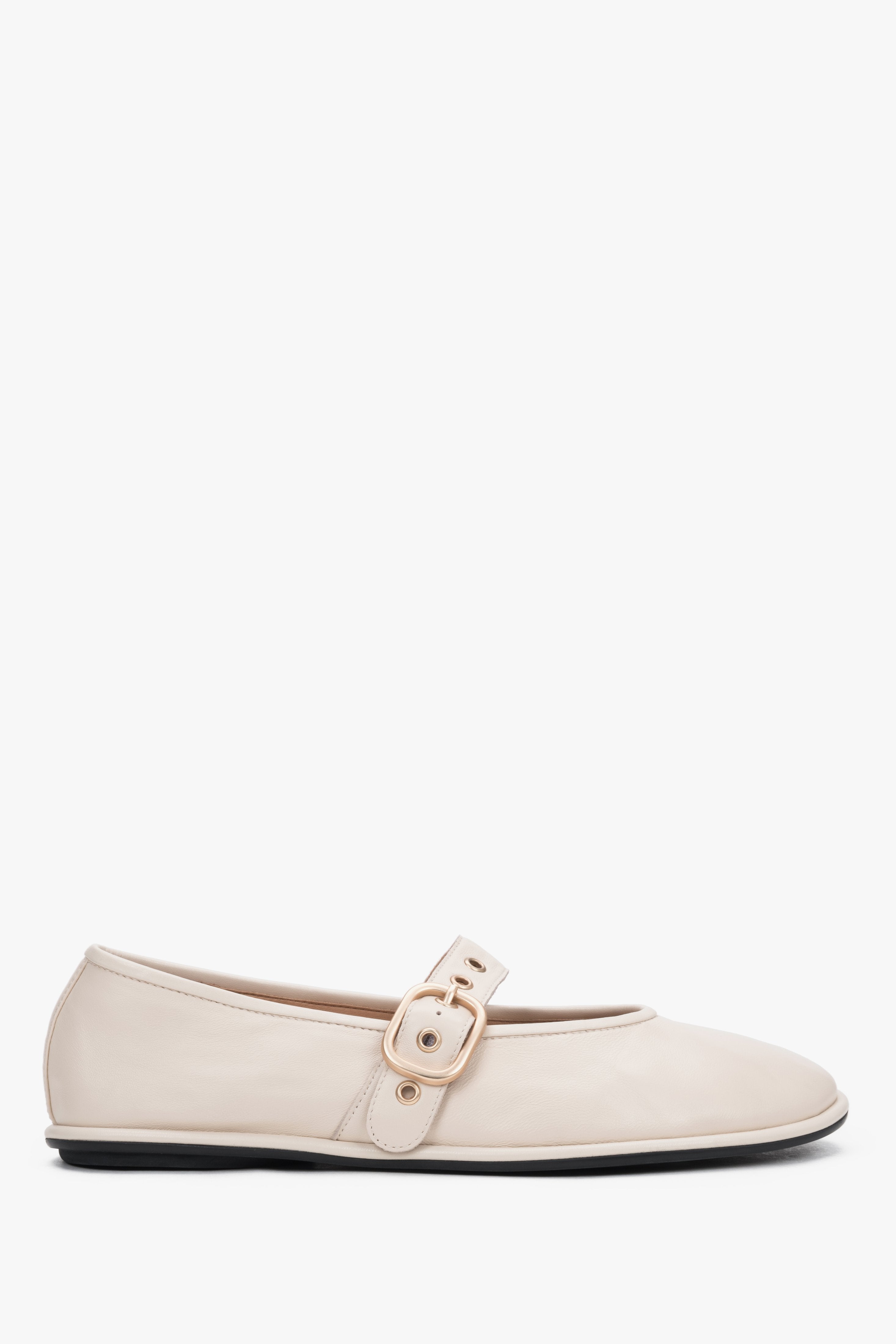Hellbeige Damen-Ballerinas aus Leder in seitlicher Ansicht mit Mary-Jane-Riemen