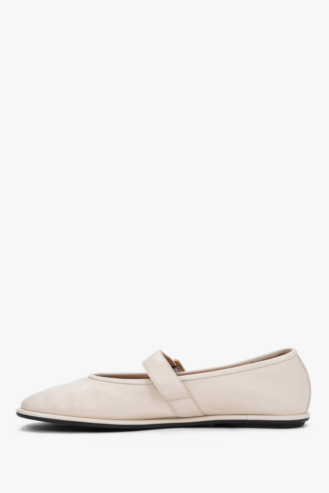 Hellbeige Damen-Ballerinas aus echtem Leder in flacher Seitenansicht