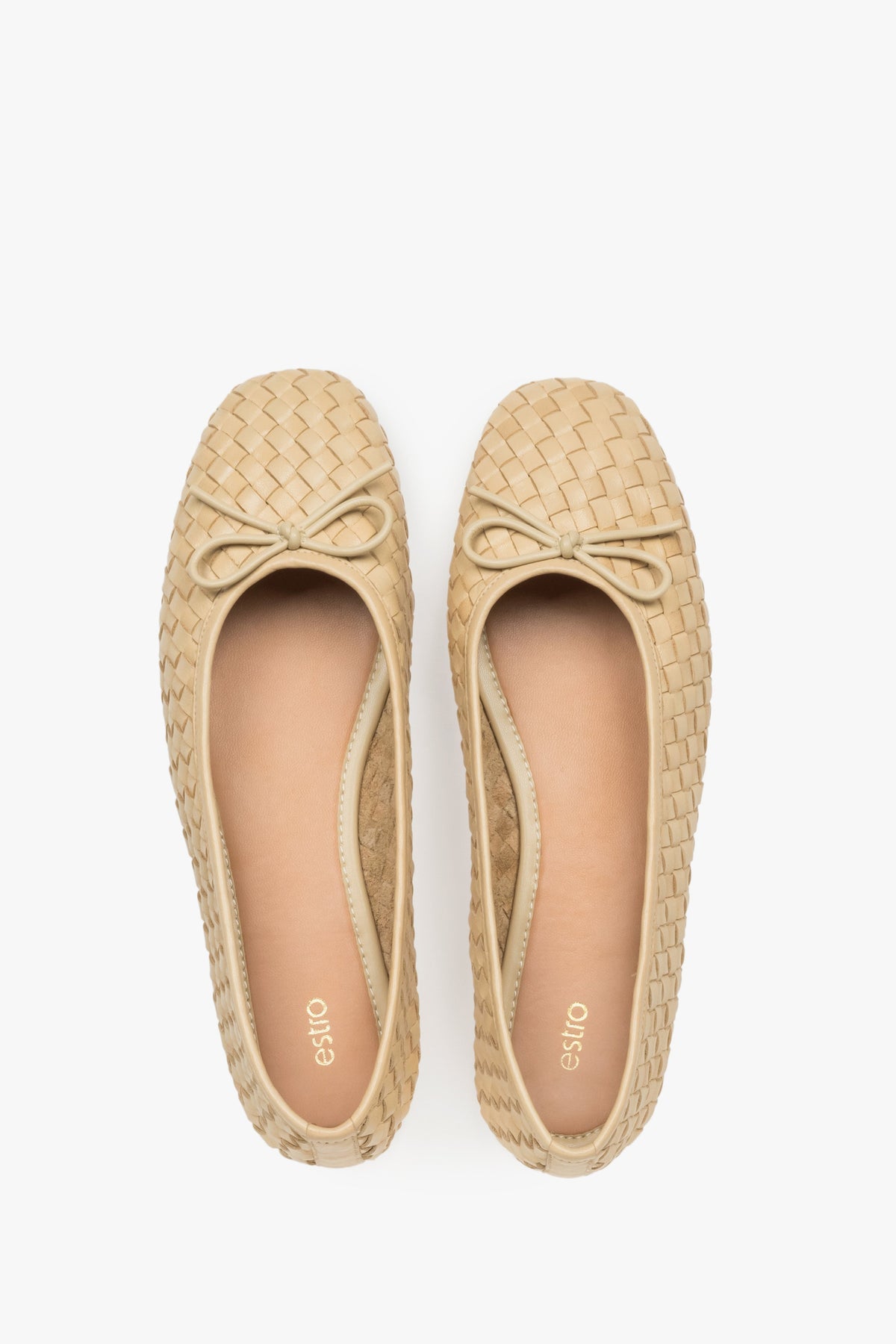 Hellbeige Damen-Ballerinas aus geflochtenem Leder von oben