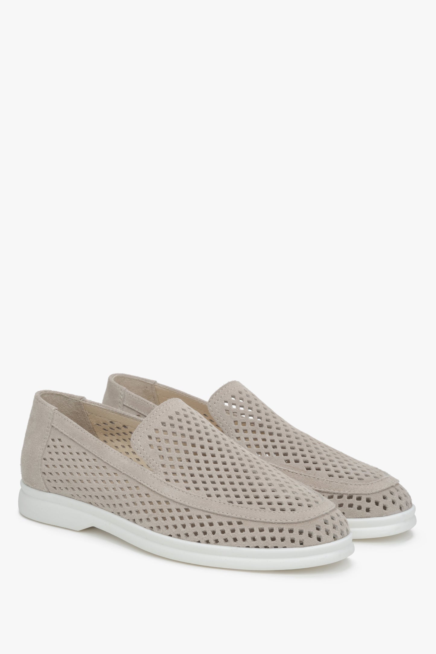 Damen-Slipper in hellbeige mit atmungsaktiver Perforation Estro ER00117584