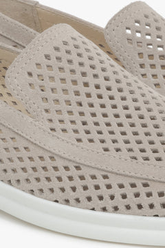 Hellbeige Damenschuhe aus italienischem Veloursleder Estro ER00117584