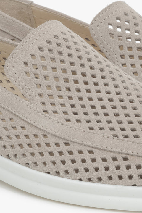 Hellbeige Damenschuhe aus italienischem Veloursleder Estro ER00117584