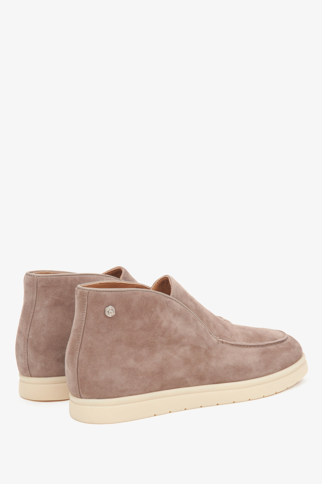 Stilvolle Damen Low-Top-Stiefeletten in Hellbeige aus Velours und Leder von Estro.