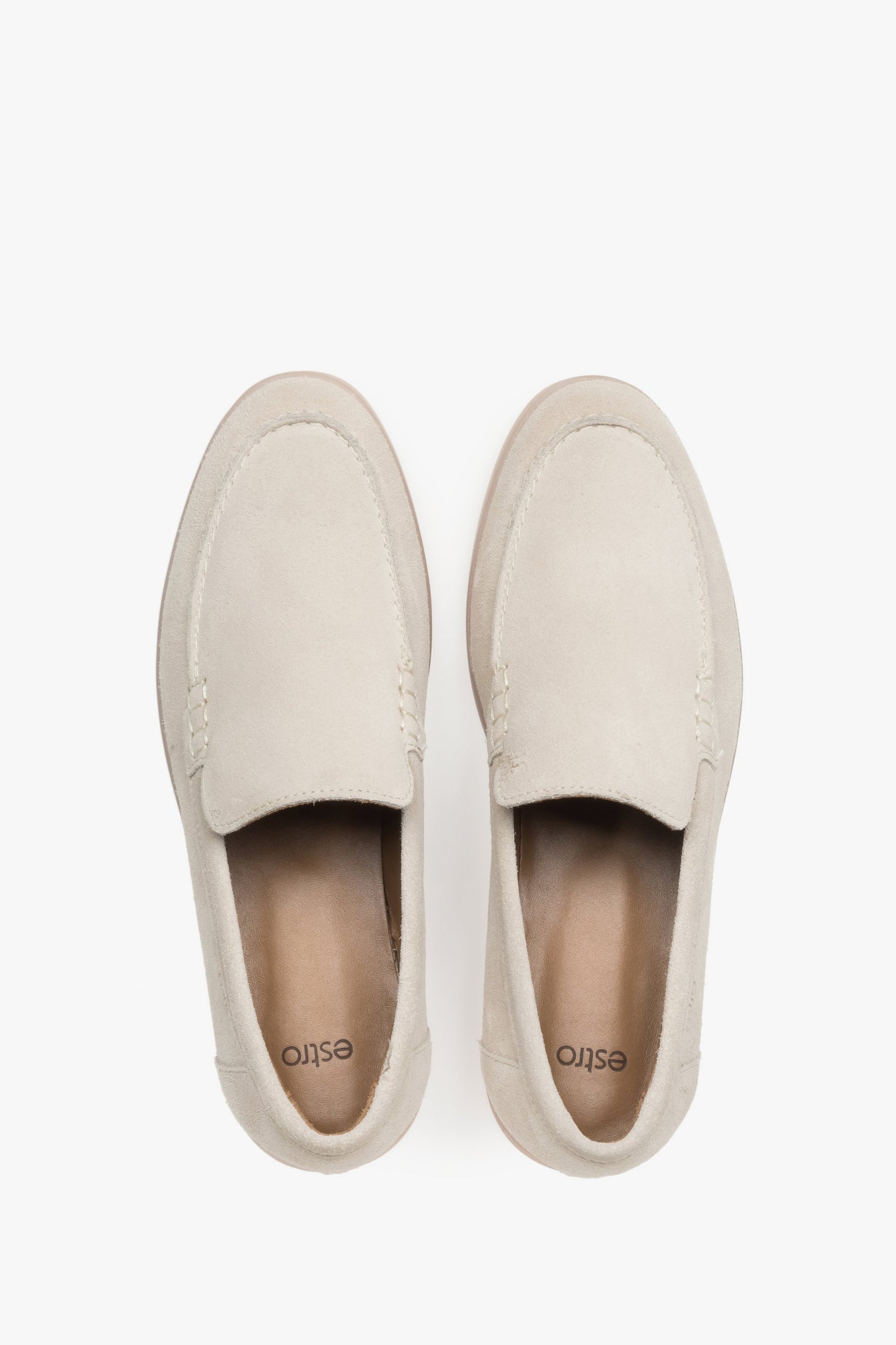 Ansicht der Schuhe von oben mit Fokus auf die runde Kappe und die Innenausstattung aus Premium-Leder 