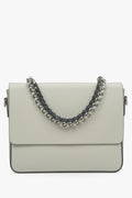 Hellbeige Damen-Schultertasche aus edlem italienischem Leder mit Kette Premium Estro ER00115034.