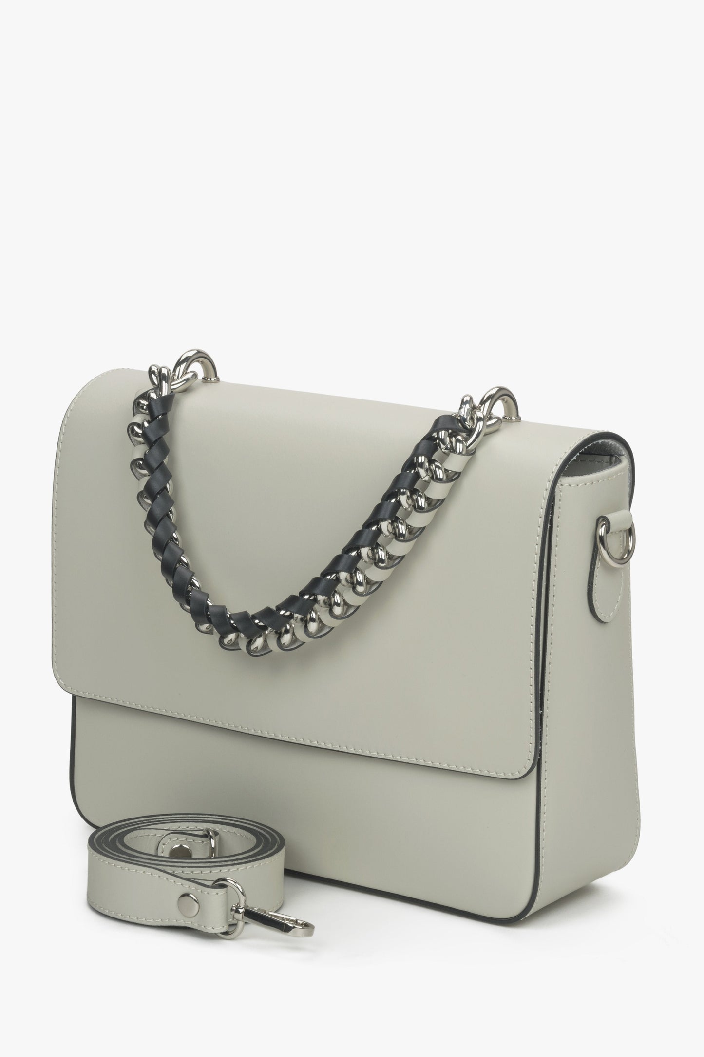 Hellbeige Damen-Umhängetasche von Estro mit Kette.