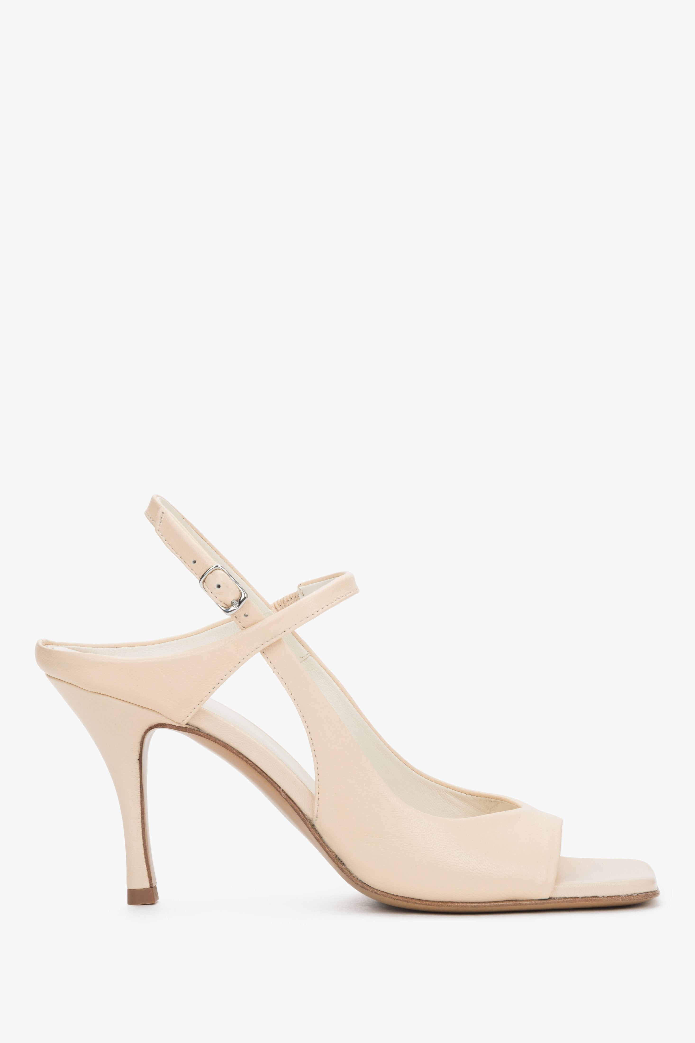 Hellbeige Premium-Leder-Sandaletten mit Stilettoabsatz und feinen Riemen