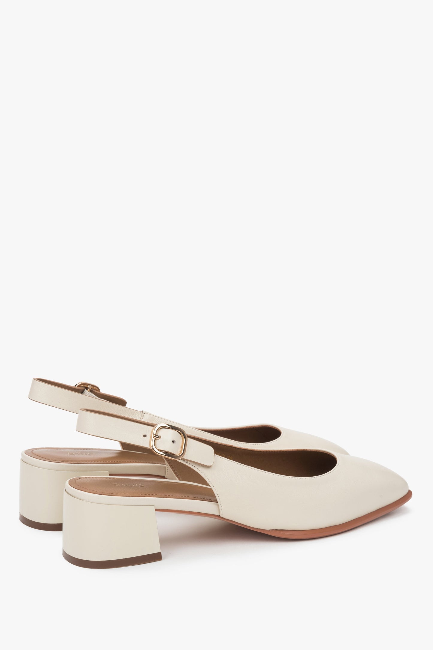 Damen Slingback-Pumps in Hellbeige auf weißem Hintergrund, Estro ER00116970