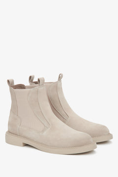 Damen-Chelsea-Boots von Estro in Hellbeige aus echtem italienischem Velours.