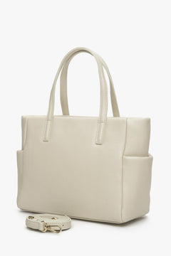 Hellbeige Damen-Lederhandtasche aus italienischem Echtleder von Estro.