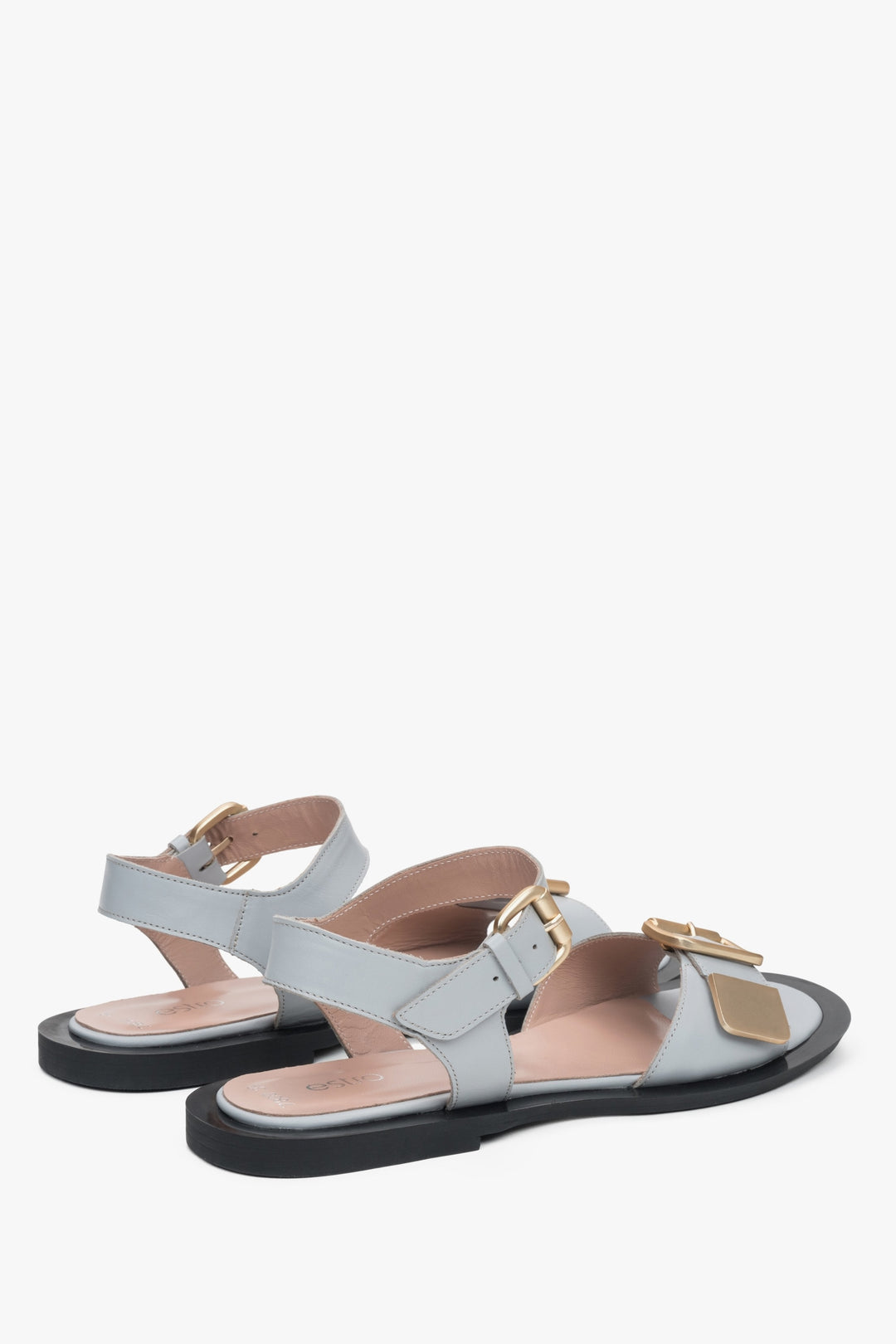 Hellblaue Damen-Sandalen von Estro – Details.