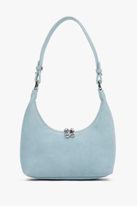 Hellblaue Damen-Schultertasche aus Velours in Halbmond-Form.