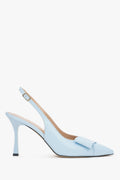 Hellblaue Damen-Slingback-Pumps aus echtem Leder in seitlicher Ansicht