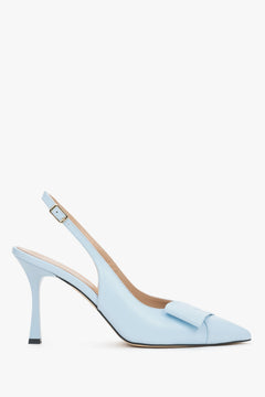 Hellblaue Damen-Slingback-Pumps aus echtem Leder in seitlicher Ansicht