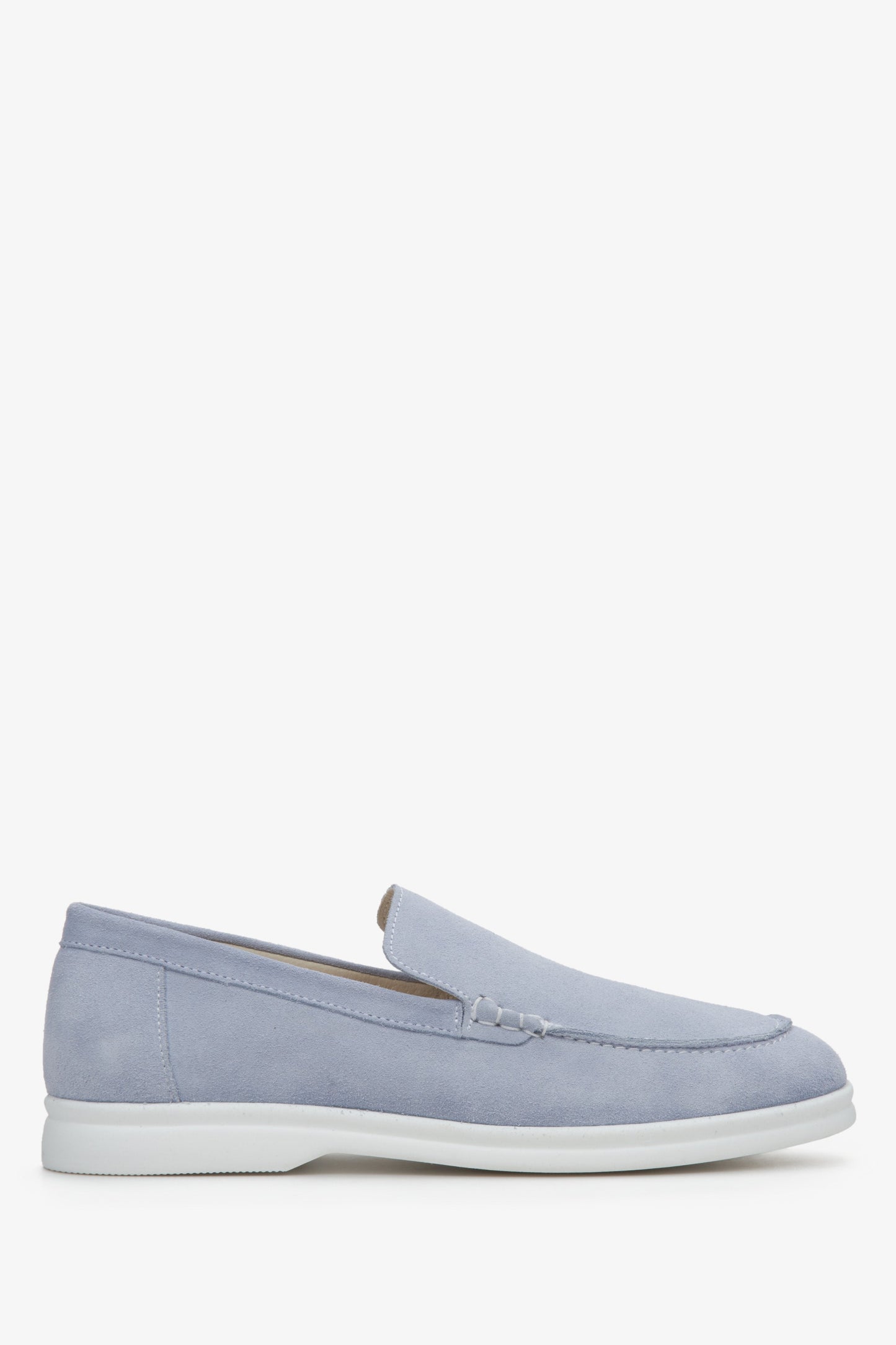 Hellblauer Damen-Loafer aus edlem Veloursleder Estro ER00112381.
