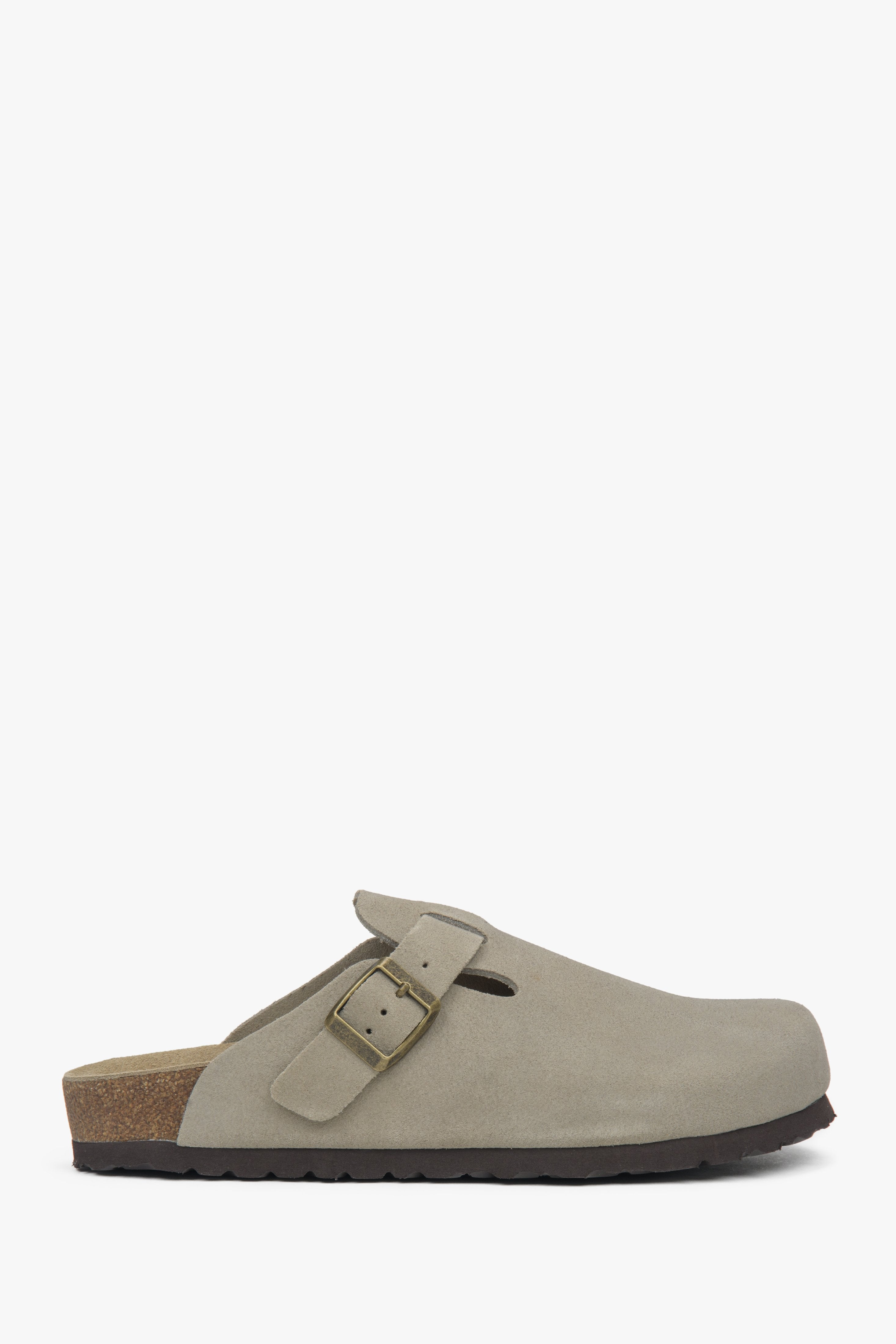 Profilansicht der hellgrauen Damen-Mules im Clog-Stil aus weichem Naturvelours.