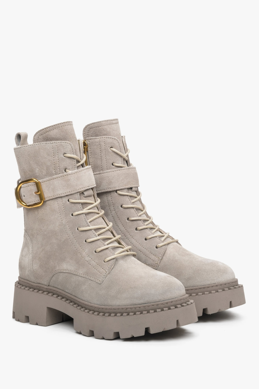Hellgrauer Damen-Winterstiefel aus edlem italienischem Velours mit Zierriemen Estro ER00113911.