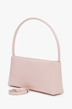 Hochwertige Damen-Ledertasche in zartem Rosa für stilvolle Outfits.