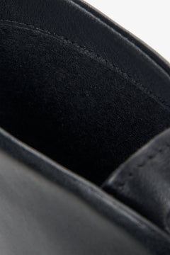 Schwarze Herren-Lederstiefeletten Estro – Nahaufnahme des Details.