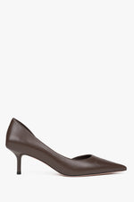 Klassische braune Schuhe mit niedrigem Absatz aus echtem Leder Estro ER00116981.